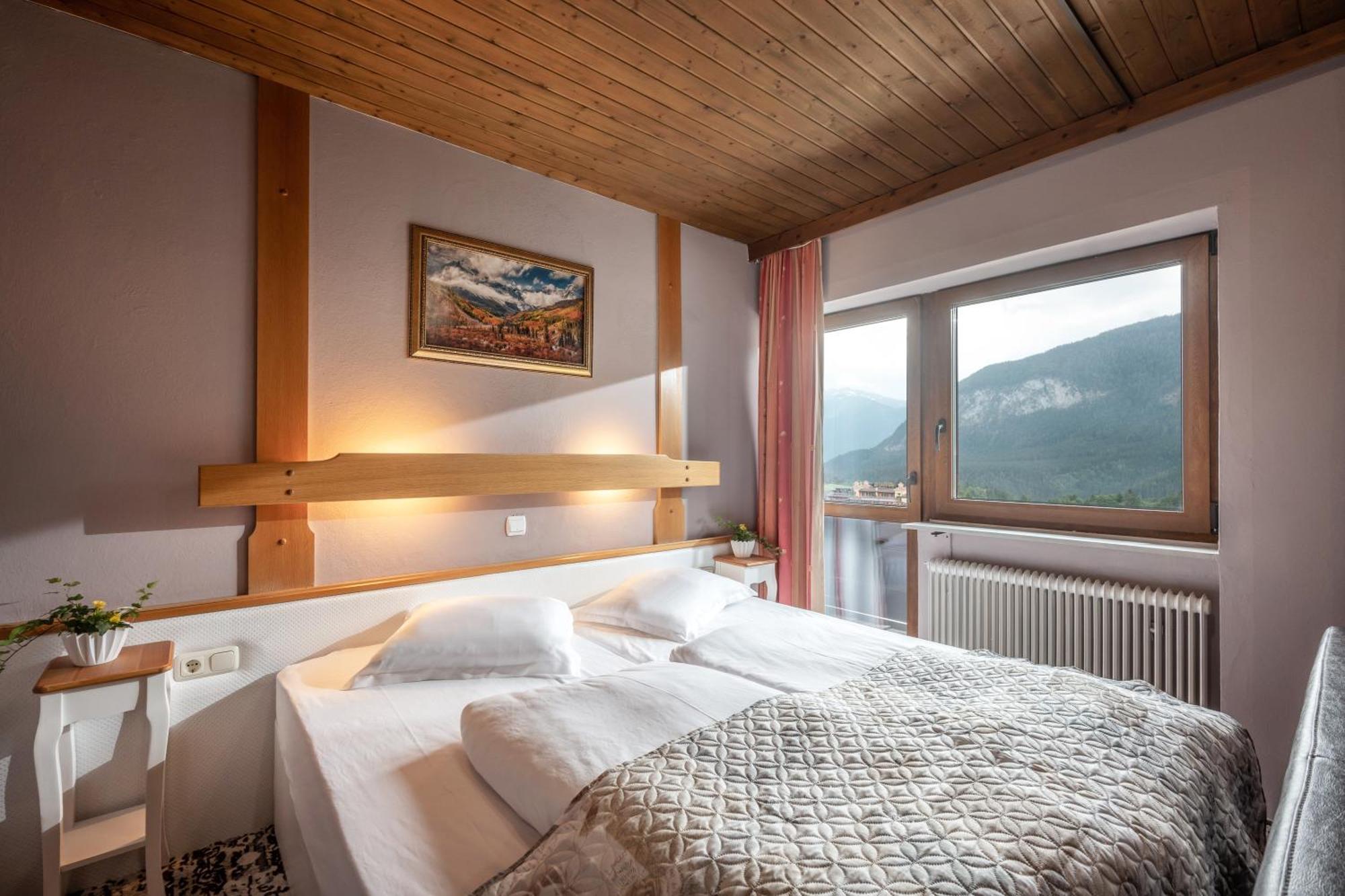 Alpenhotel Edelweiss Maurach  Exteriör bild